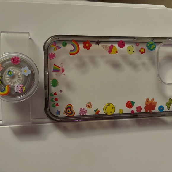 iPhone 14 Pro pop socket case with removable and adjustable socket. - Picture 4 of 4